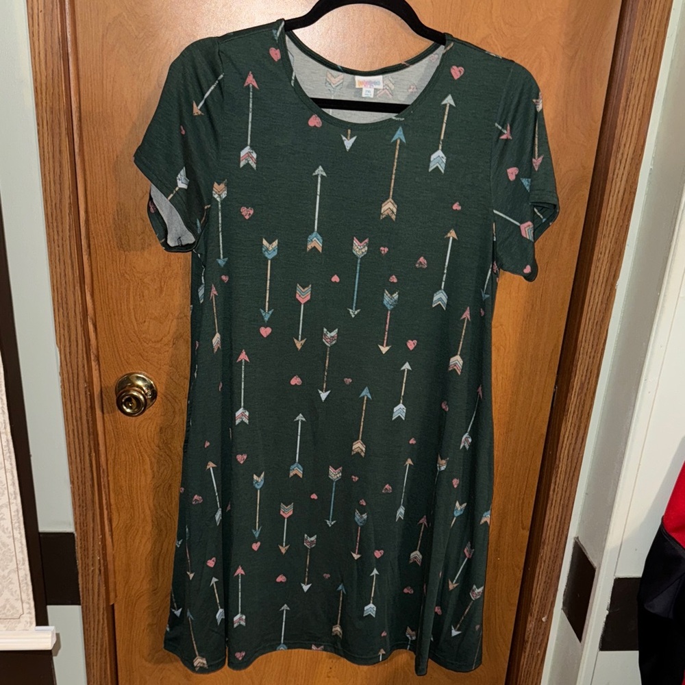 LuLaRoe swing dress dark green with arrow and heart pattern size XXL